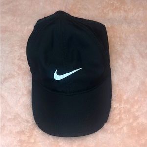 Nike Women’s Black Tennis Hat